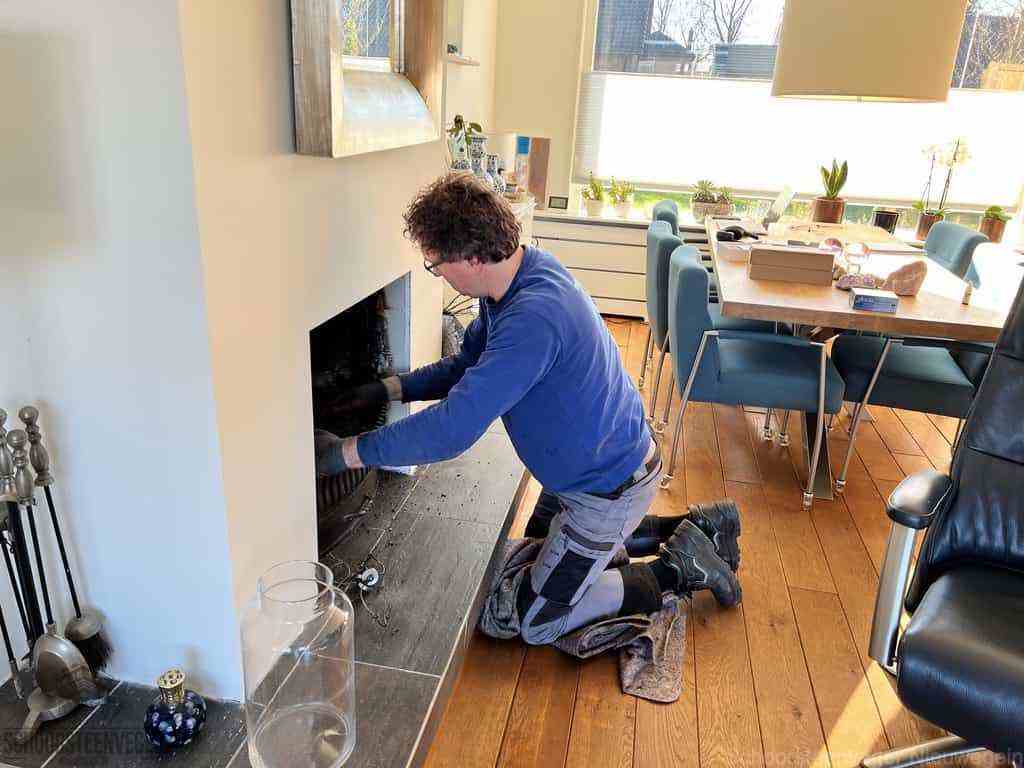 Schouwveger Nieuwegein kleed schoorsteenreiniger Schouwveger Nieuwegein kleed schoorsteenreiniger